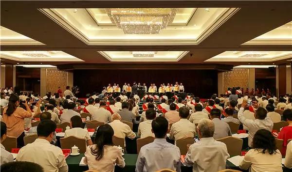全國構建和諧勞動關系先進表彰會現(xiàn)場.jpg