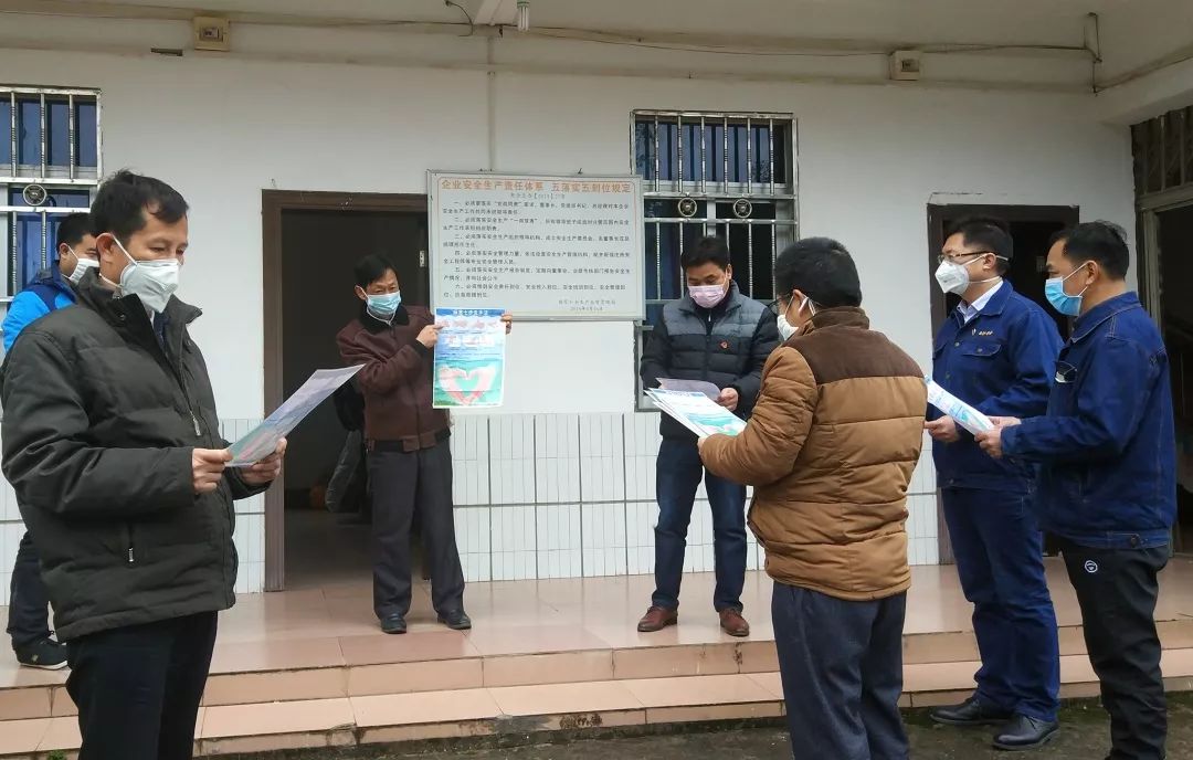 1581843858231559.jpg 8bc59b62615031effe63130f7ead5fb5.jpg